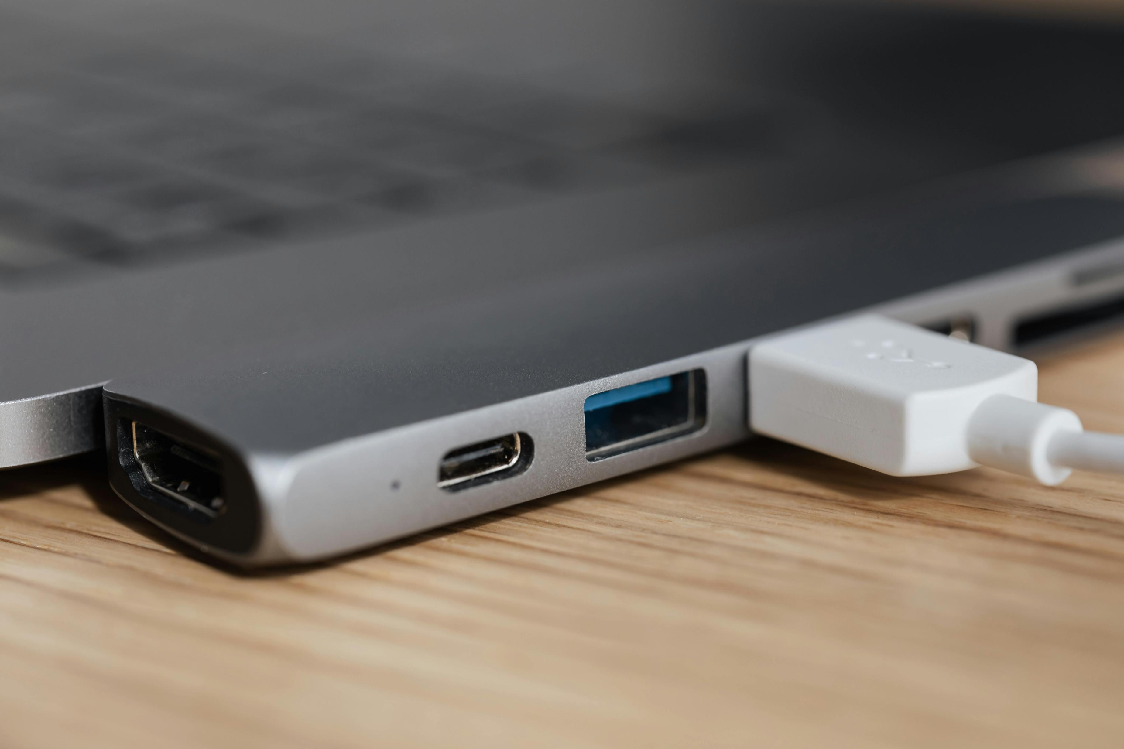 come utilizzare un monitor USB-C per collegare una porta USB-A