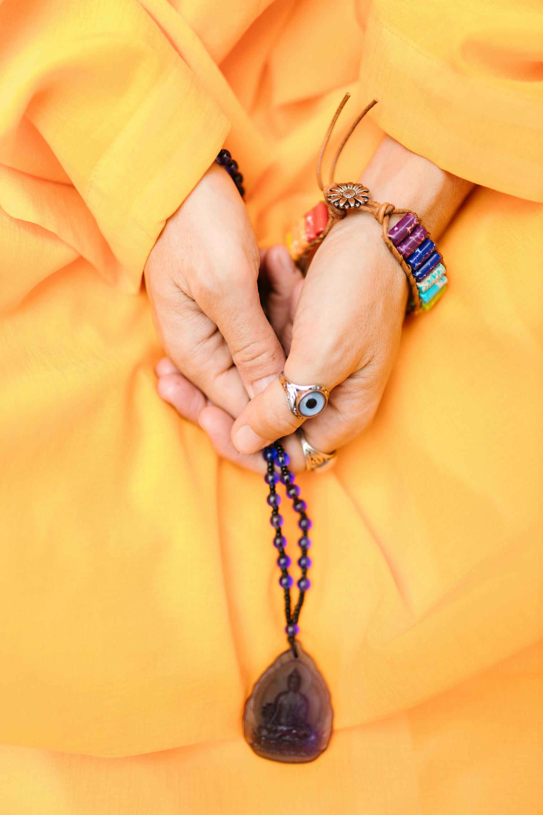 how to use mala beads bracelet