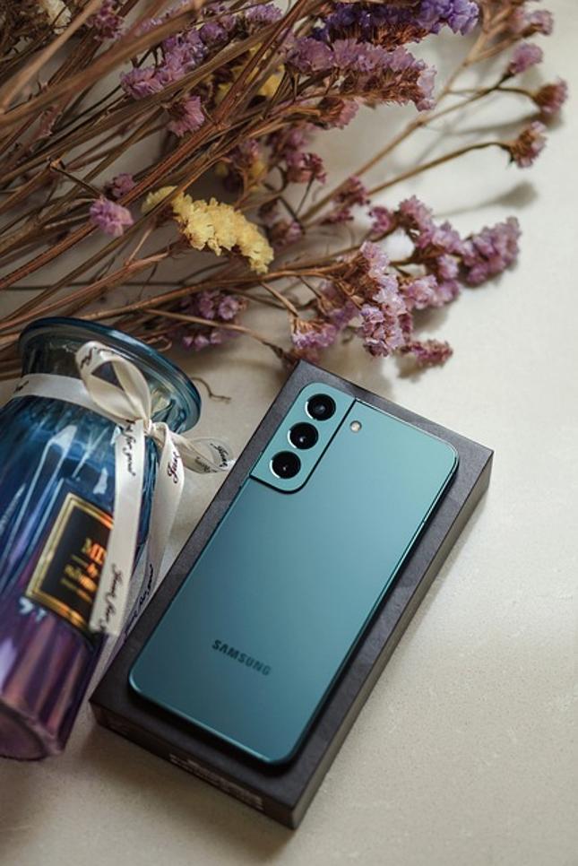 come rimuovere la scheda SIM del Samsung S22